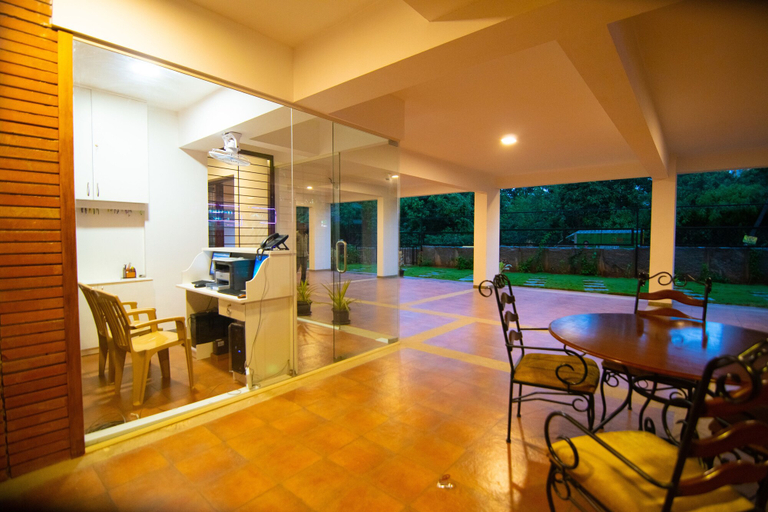 Others 5, Stay At, Bangalore