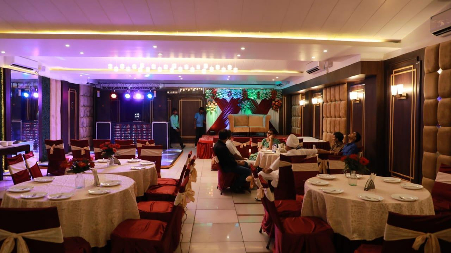 Food & Drinks, Green Castle, Panipat