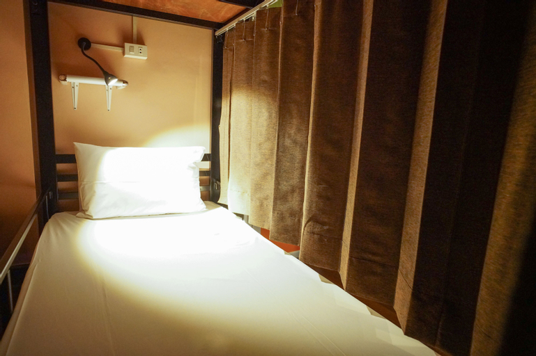 Bedroom 4, Urban Hostel Bangkok, Bang Rak