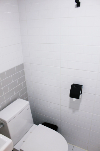 Bathroom 3, Inn Hotel, Haeundae
