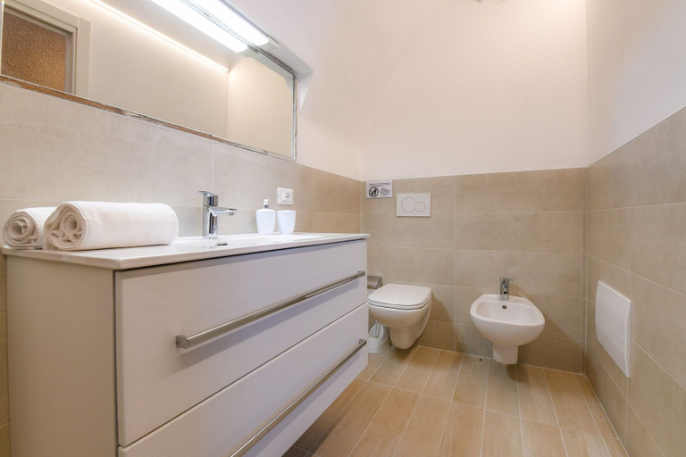 Bathroom 4, Rustico Belvedere, Brescia