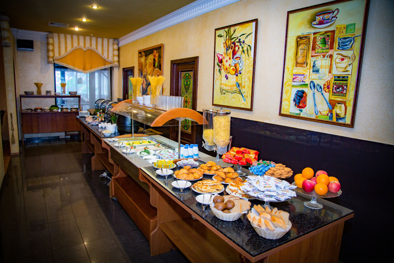 Food & Drinks 5, Suleiman Palace Hotel, Vysokogorskiy rayon