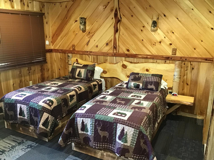 Bedroom 3, The Halfway House Motel, Essex