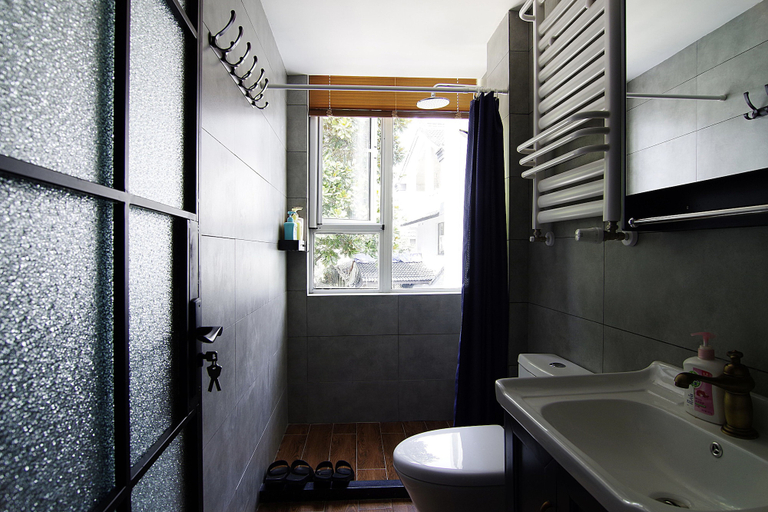 Bathroom 3, JiuYueJi Inn, Hangzhou