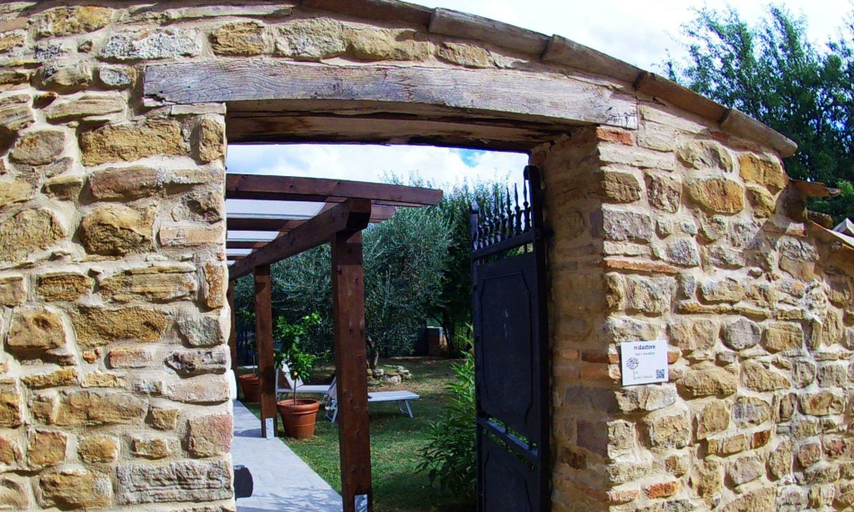 Others 5, Nidastore B&B, Ancona