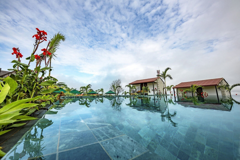 Sport & Beauty 2, Fox Kandy by Fox Resorts- Luxury in the Mist, K.F.G. & G. Korale