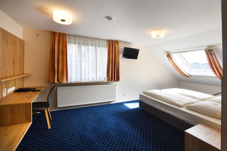 Bedroom 3, Hotel Römerhof, Stuttgart