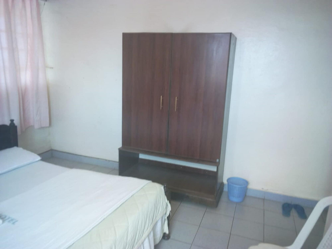 Bedroom 2, Gempark Grand Hotel, Thika Town