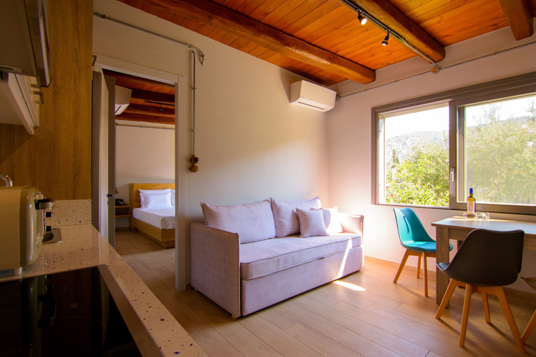 Others 5, Villa Douloumi, Crete