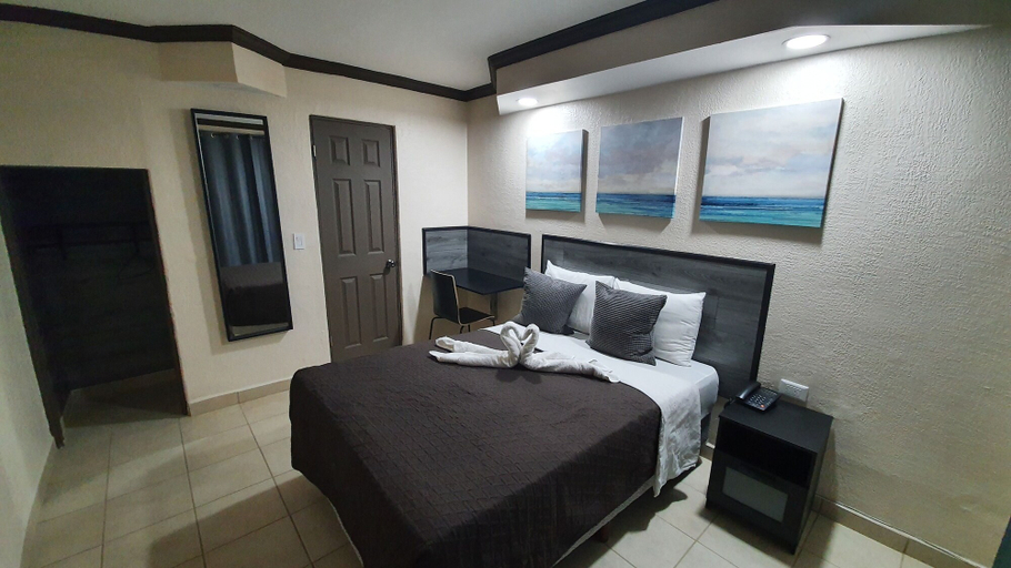 Bedroom 2, Hotel Golf Tijuana, Tijuana