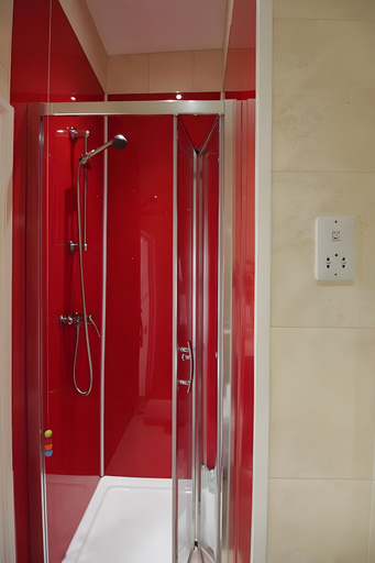 Bathroom 3, Tennyson, Lincolnshire