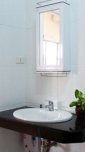 Bathroom 3, Metro Apartments, Pattaya