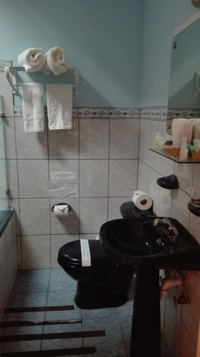 Bathroom 4, Hotel Casa Cambranes, San José