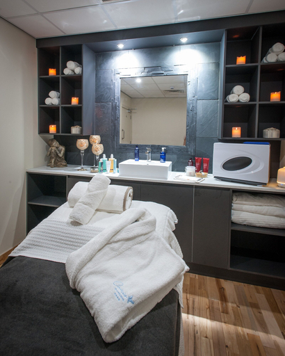 Bathroom 5, COMIS Hotel & Golf Resort, Santon