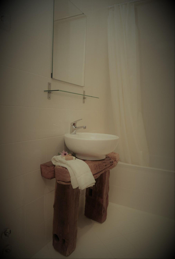 Bathroom 5, Casa da Fraga, Macedo de Cavaleiros