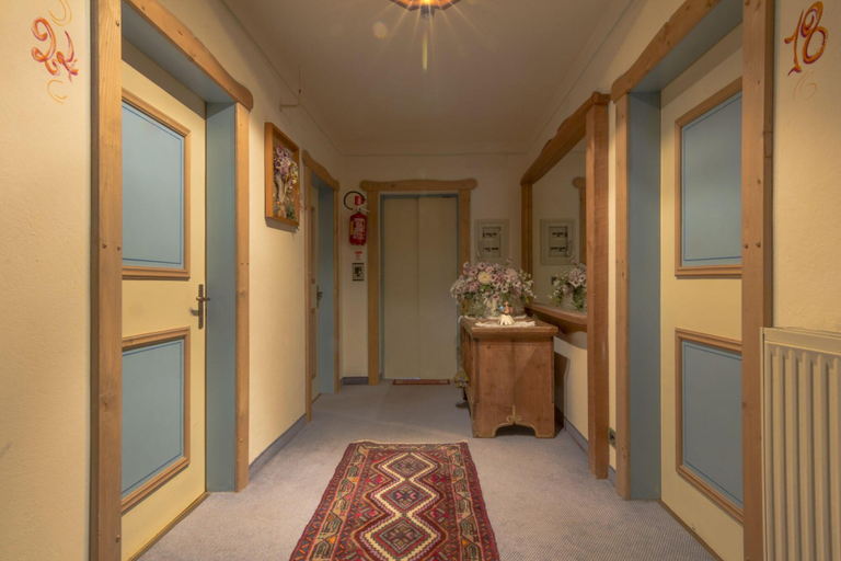 Public Area 2, Digonera Historic Hotel B&B, Belluno