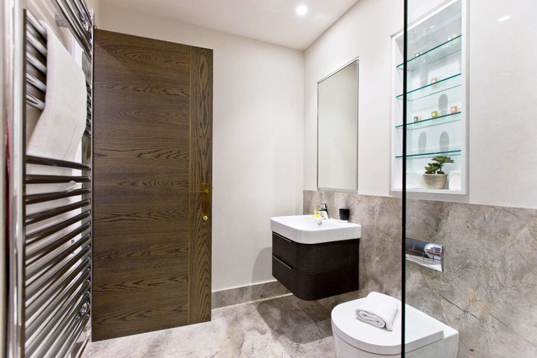 Bathroom 4, Luxury 2 bed with lift ac and concierge, London