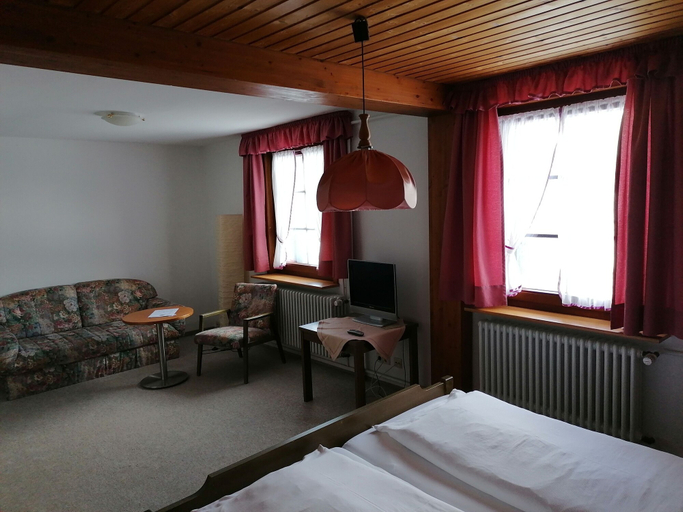 Bedroom 4, Gasthof Kreuz am Escheck, Schwarzwald-Baar-Kreis