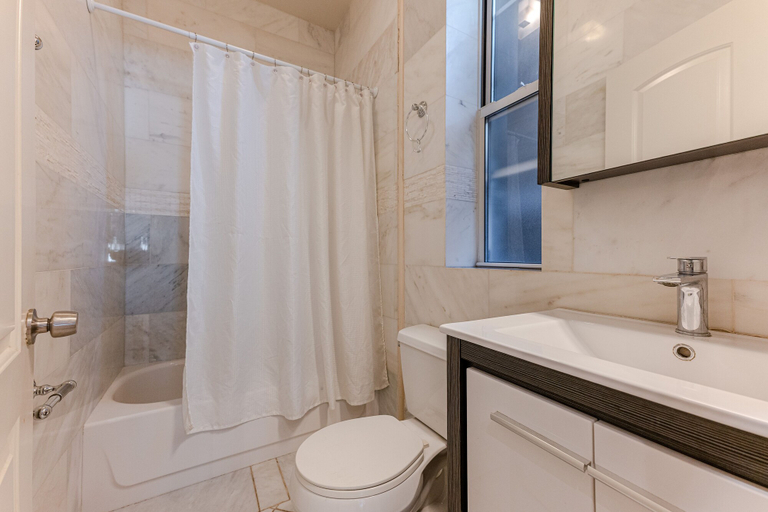 Bathroom 4, 110th Boutique Hotel, New York