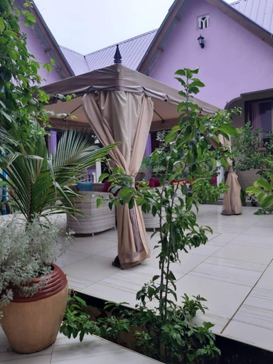 Others 5, Dalma Zambarau Lodge, Magharibi