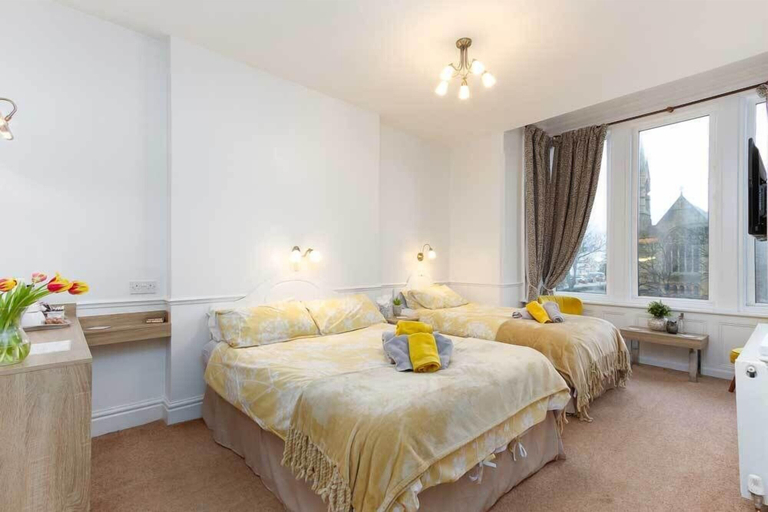 Bedroom 5, The Hollingworth, Lancashire