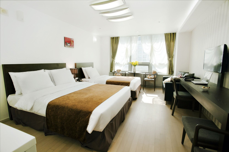 Bedroom 3, Hotel Hu, Jung