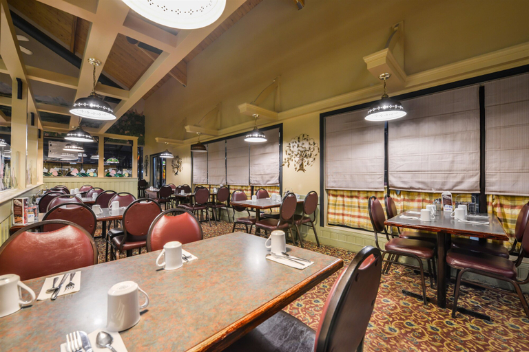 Food & Drinks 5, Canadas Best Value Inn Whitecourt, Division No. 13