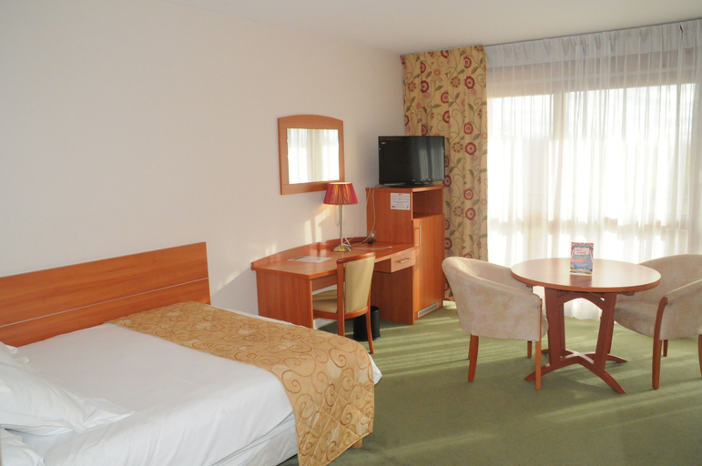 Bedroom 3, Hôtel Cigoland, Bas-Rhin