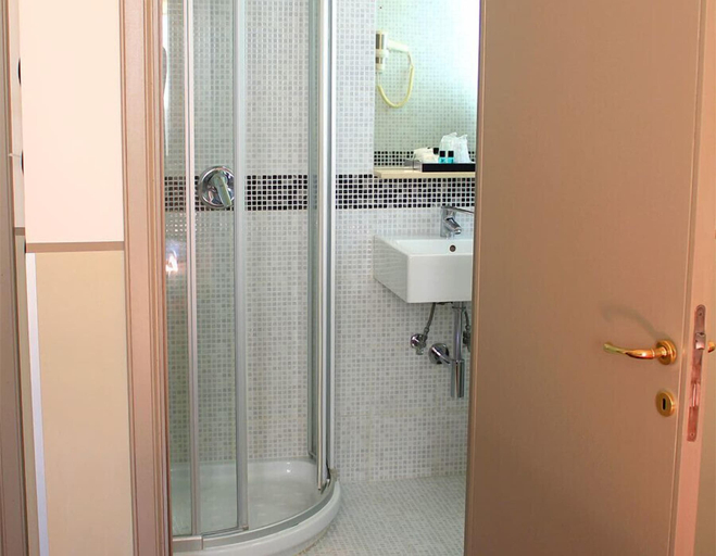 Bathroom, Hotel Da Benito, Perugia