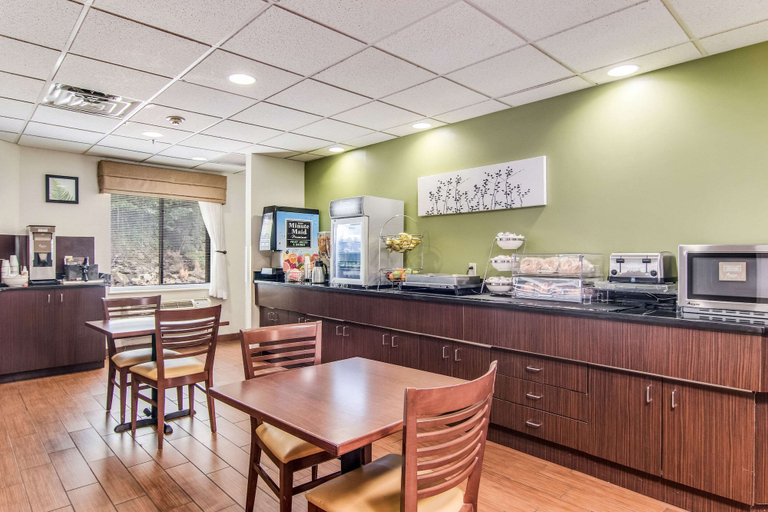 Food & Drinks 5, Sleep Inn Austintown - Youngstown, West, Mahoning