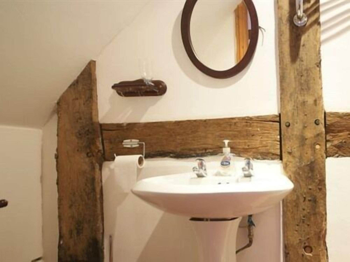 Bathroom 4, The Inn at Bromyard, Herefordshire