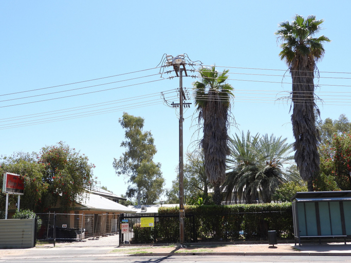Exterior & Views 2, Alice Motor Inn, Alice Springs- Ross