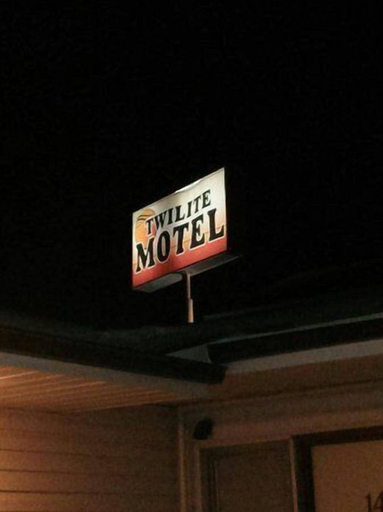 Exterior & Views 2, Twilite Motel & RV Park, Division No. 15