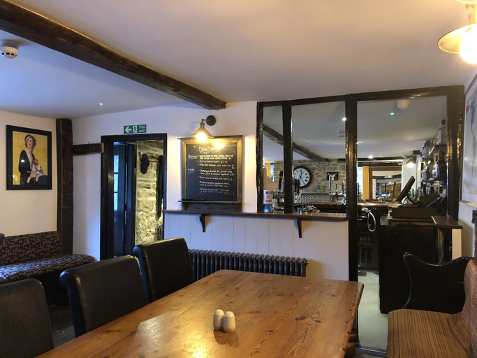 Others 5, The White Hart, Milton Keynes