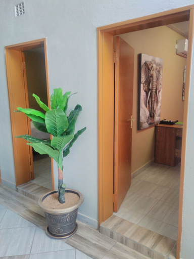 Others 5, Kopong Guest House, Kweneng North
