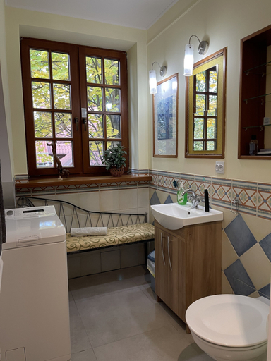 Bathroom 3, Villa Casanna, Warsaw West