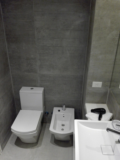 Bathroom 3, Paraguay 716, Distrito Federal