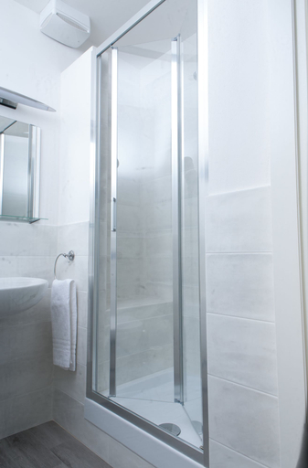 Bathroom 4, Le Tre Lune Suites, Florence