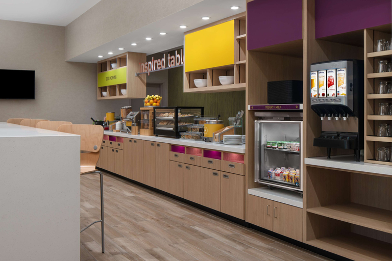 Food & Drinks 5, Home2 suites by Hilton, Carlsbad, New Mexico, Eddy