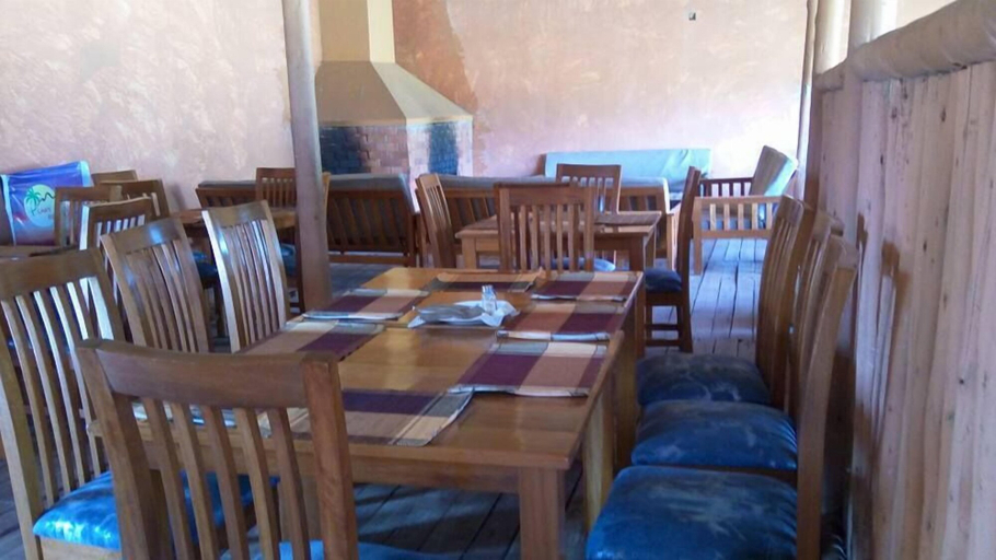 Food & Drinks, Lake Chahafi Resort, Kisoro