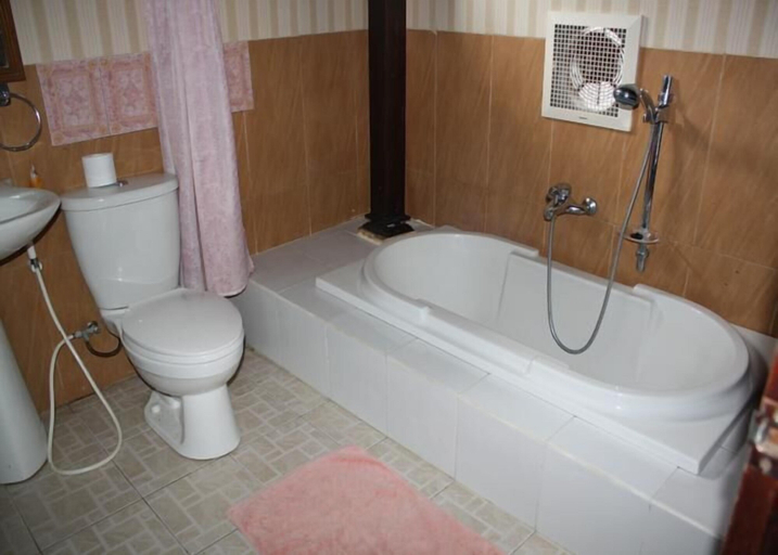 Bathroom, Batur Lakeside Huts, Bangli