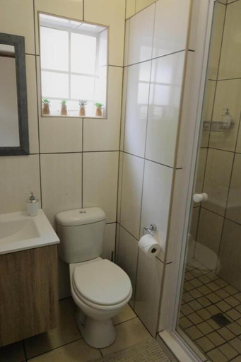 Bathroom 4, PTA East Guest Rooms, City of Tshwane