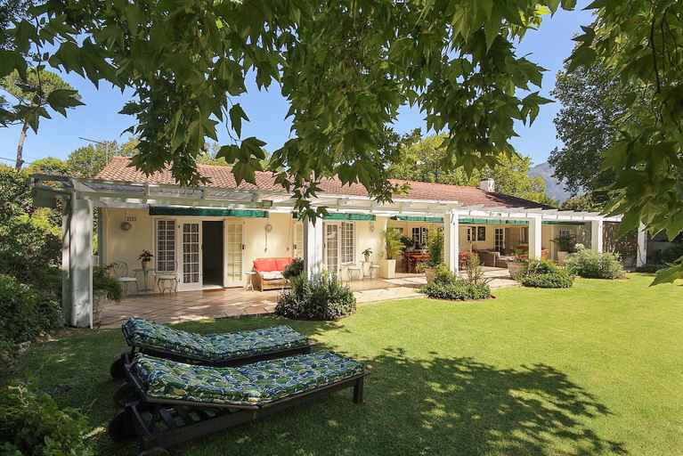 Exterior & Views 2, Beluga of Constantia Guest House, City of Cape Town