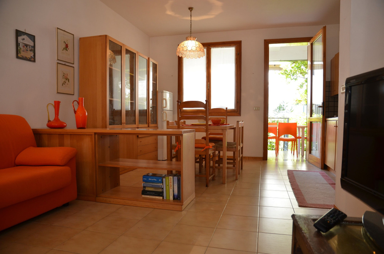 Others 5, Villa Betty, Udine