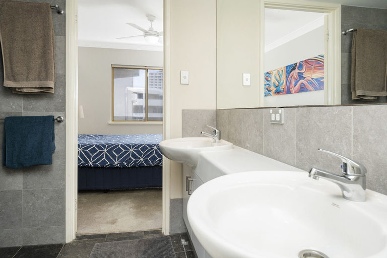 Bedroom 3, Sandcastles at the Beach - Outstanding Location, Stirling