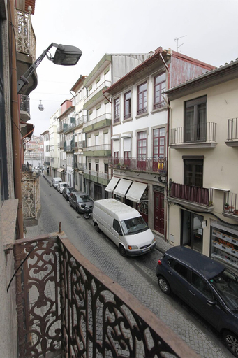 Others, Porta 33 Rio Malva, Vila Nova de Gaia