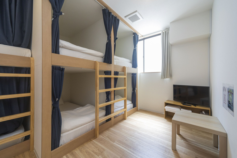 Bedroom 4, coins hostel tenjin, Fukuoka