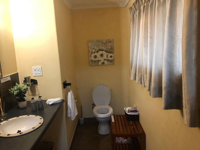 Bathroom 5, Tranquil Nest, Ehlanzeni