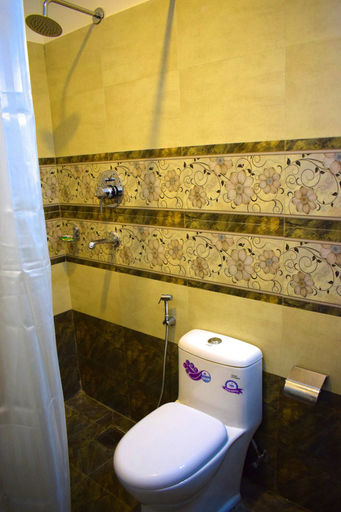 Bathroom 3, Hotel Nagarkot Inn, Bagmati
