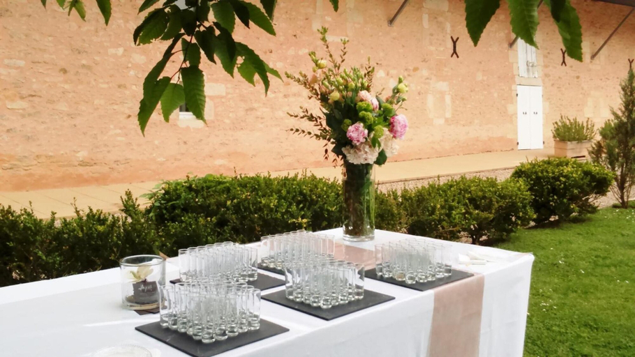 Food & Drinks 5, Chateau Pontet d'Eyrans & Spa, Gironde